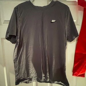 Nike tee/ Large / New